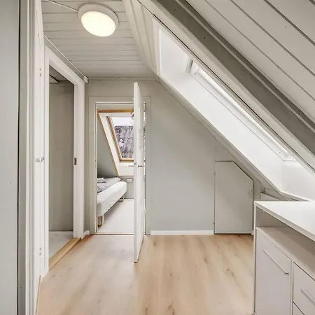 Dinbnb Homes I 4-bedroom Historical House In Romantic Surroundings Сasa de vacaciones Bergen